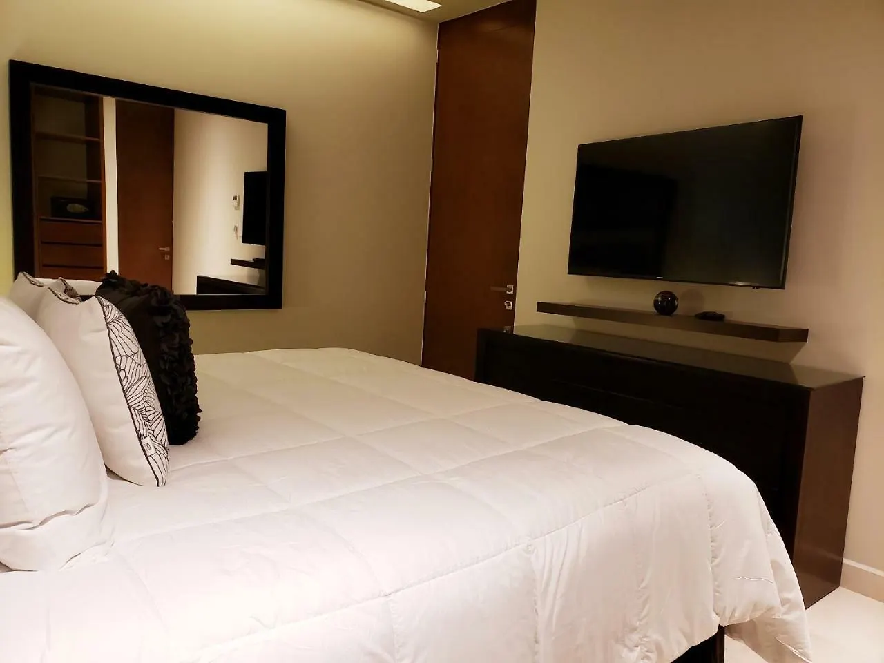 Apartament Well Located 2 Bedroom In Miranda Brand New Building By Happy Address Playa del Carmen